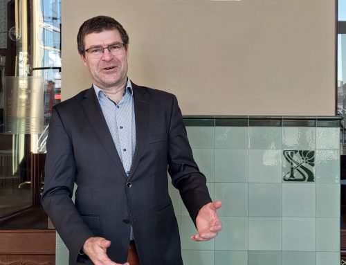 Povolenky zdraží benzin o polovinu méně než íránská krize, říká bývalý vrchní ředitel resortu životního prostředí