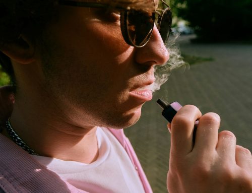 Jednorázové e-cigarety končí. Recyklaci to nepomůže, dokud je lidé budou házet do černé popelnice