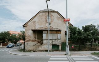 Státní dotace na rekonstrukce se od loňska výrazně změnily. Ilustrační foto: Claudio Schwarz, Unsplash