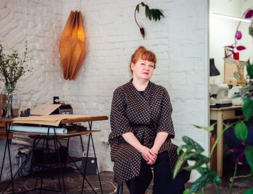 Stoleté knoflíčky a vintage látky. Za oděvní značkou Luft stojí jedna žena a občas šije i z pokladů