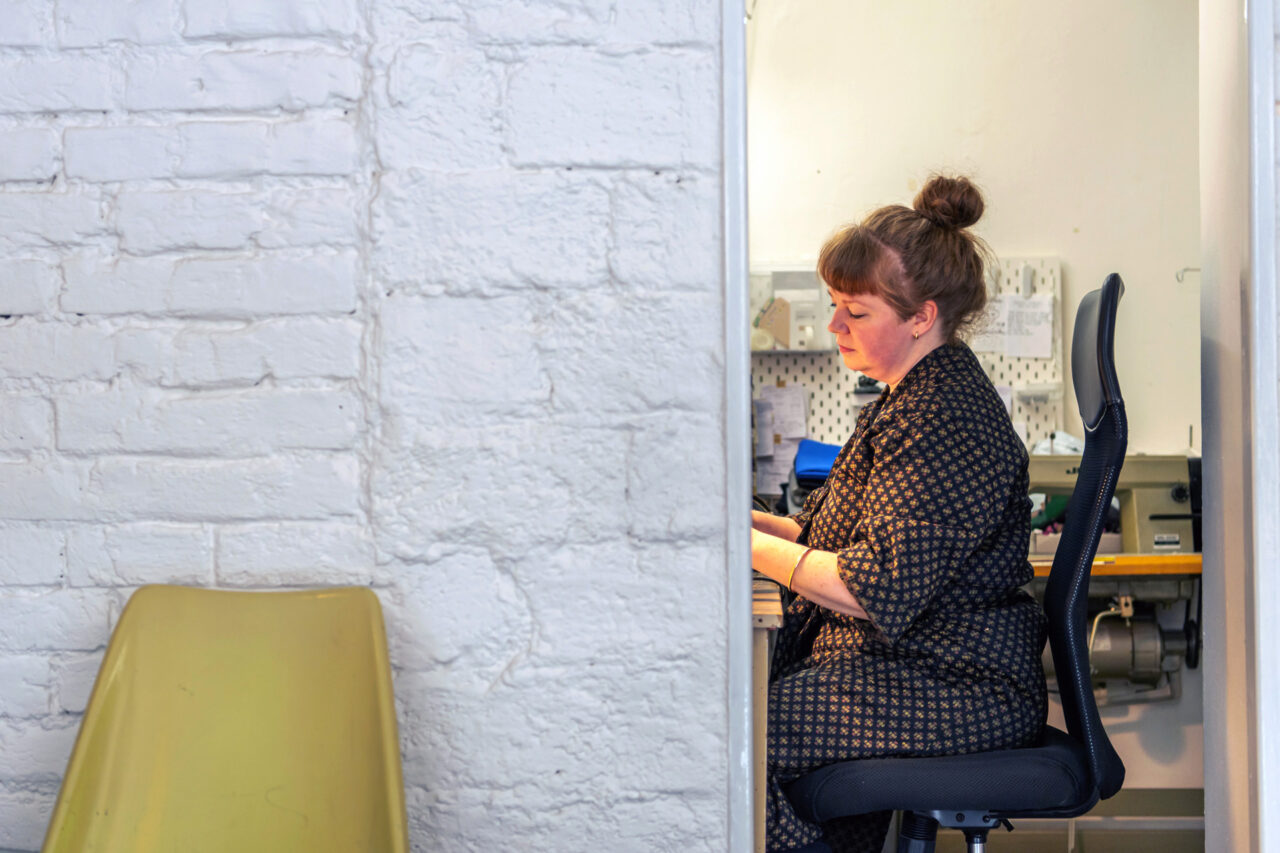 Linda Urbánková původně měla šití pouze jako koníček. Foto: Kateřina Hefler, Ekonews