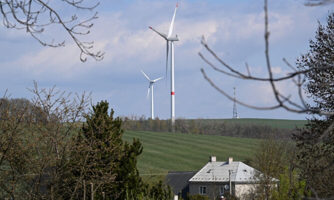 Větrné elektrárny v okolí obce Jívová na Olomoucku. Foto: ČTK / Peřina Luděk
