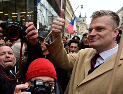 Turkova matematika. Akcelerační zóny se nezmenšily šestkrát, jak tvrdí, ale jedenapůlkrát