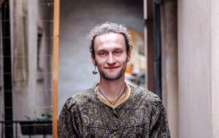 Adam Vokáč je od března správcem Vzpomínkového parku Satalice, který se poprvé otevře v září. Foto: Kateřina Hefler, Ekonews