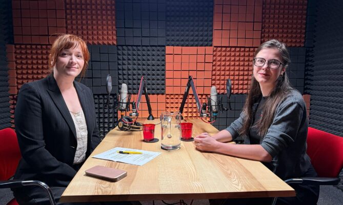 Marie Marko (vpravo) je komunikační a nutriční specialistkou organizace ProVeg Česko. Foto: Pavel Klůs, Karlinonair studio