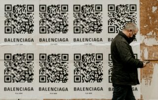 Digitální pas výrobku může mít i podobu QR kódu. Pro textil má být zaveden nejpozději v roce 2028. Ilustrační foto: Toa Heftiba, Unsplash