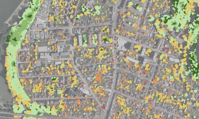 Technologie UpGreen přehledně zobrazuje výsledky na mapě. Červeně označuje konkrétní oblasti s nejvyšším stresem stromů, a usnadňuje tak správcům zeleně odhalit příčiny problémů.Foto: poskytnuto společností Asitis