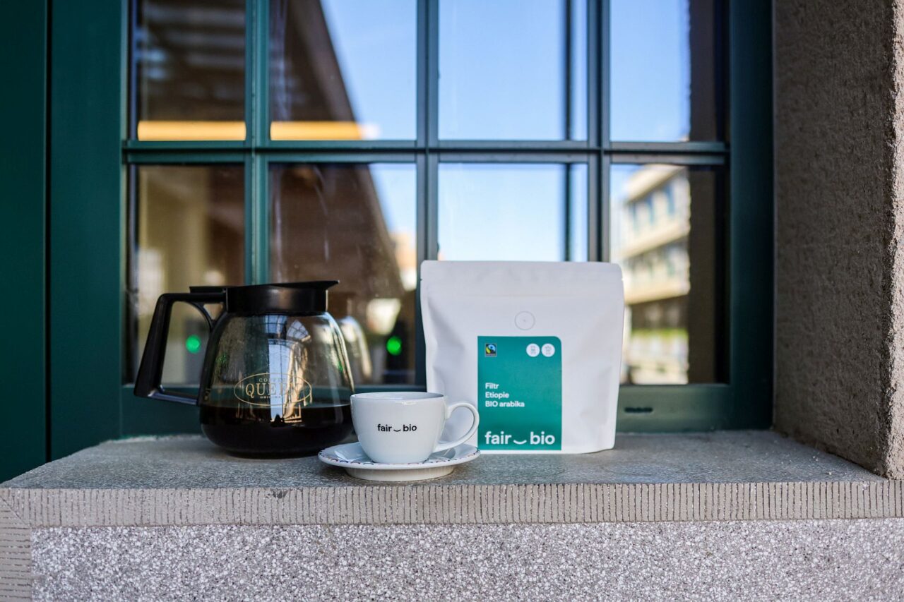 V nabídce má FairBio jenom kávu s certifikátem Fairtrade, který zaručuje ověřený původ. Foto: poskytnuto společností FairBio