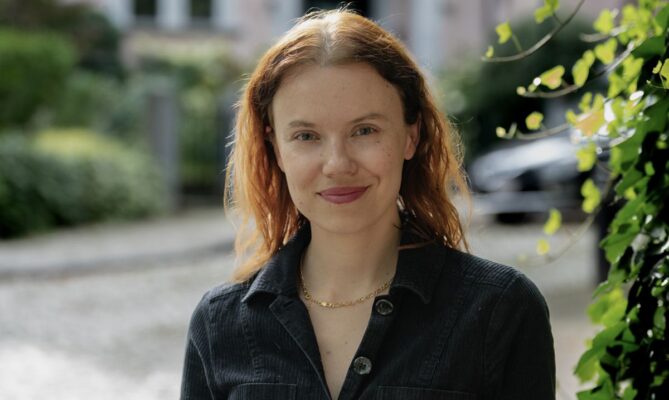 Chloé Mikolajczak spoluzaložila několik občanských iniciativ včetně The Bridge a podílela se na kampaních týkajících se práva na potrat v Evropě či obnovy přírody. Foto: poskytnuto Chloé Mikolajczak