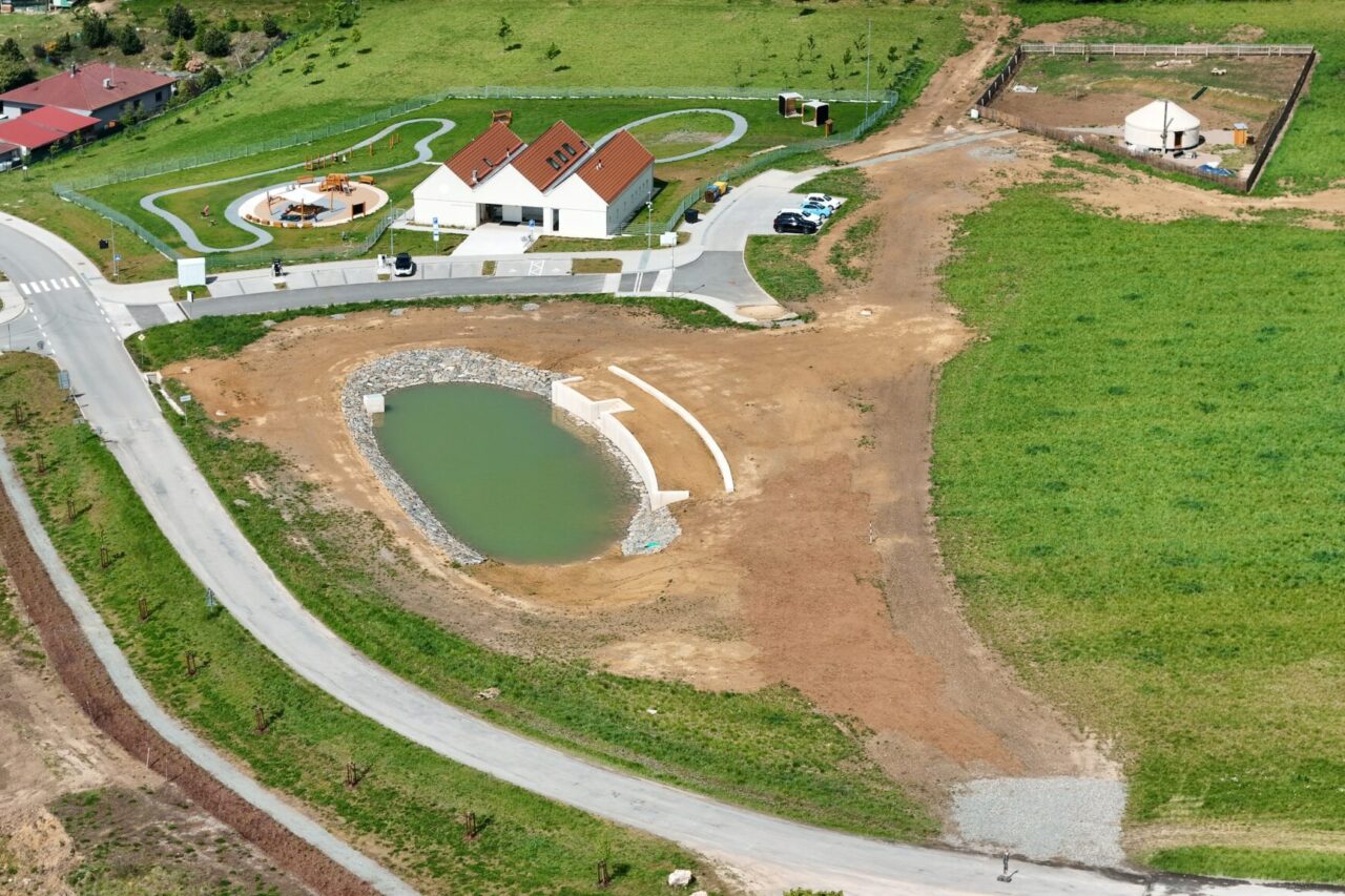 Vohančice nedaleko Brna letos soutěží s jedinečným přístupem k zadržování vody v krajině v soutěži inovací Soběstačná Obec 2100. Foto: Svazem místních samospráv ČR