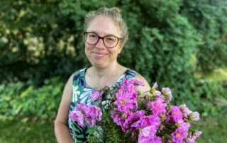 Lamya Zítková Kourdi je předsedkyní Platformy Výkvět, která sdružuje lokální ekologické pěstitele, prodejce a floristy řezaných květin v Česku a na Slovensku. Foto: poskytnuto Platformou Výkvět