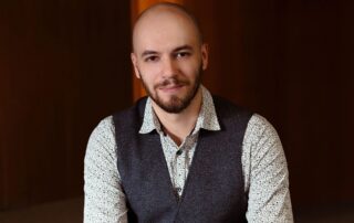 „Našli jsme na našich devíti- i devatenáctipatrových budovách na Slovensku desítky různých druhů hmyzu, včetně chráněného tesaříka alpského,“ říká obchodní ředitel Corwinu Igor Bubeník. Foto: poskytnuto společností Corwin