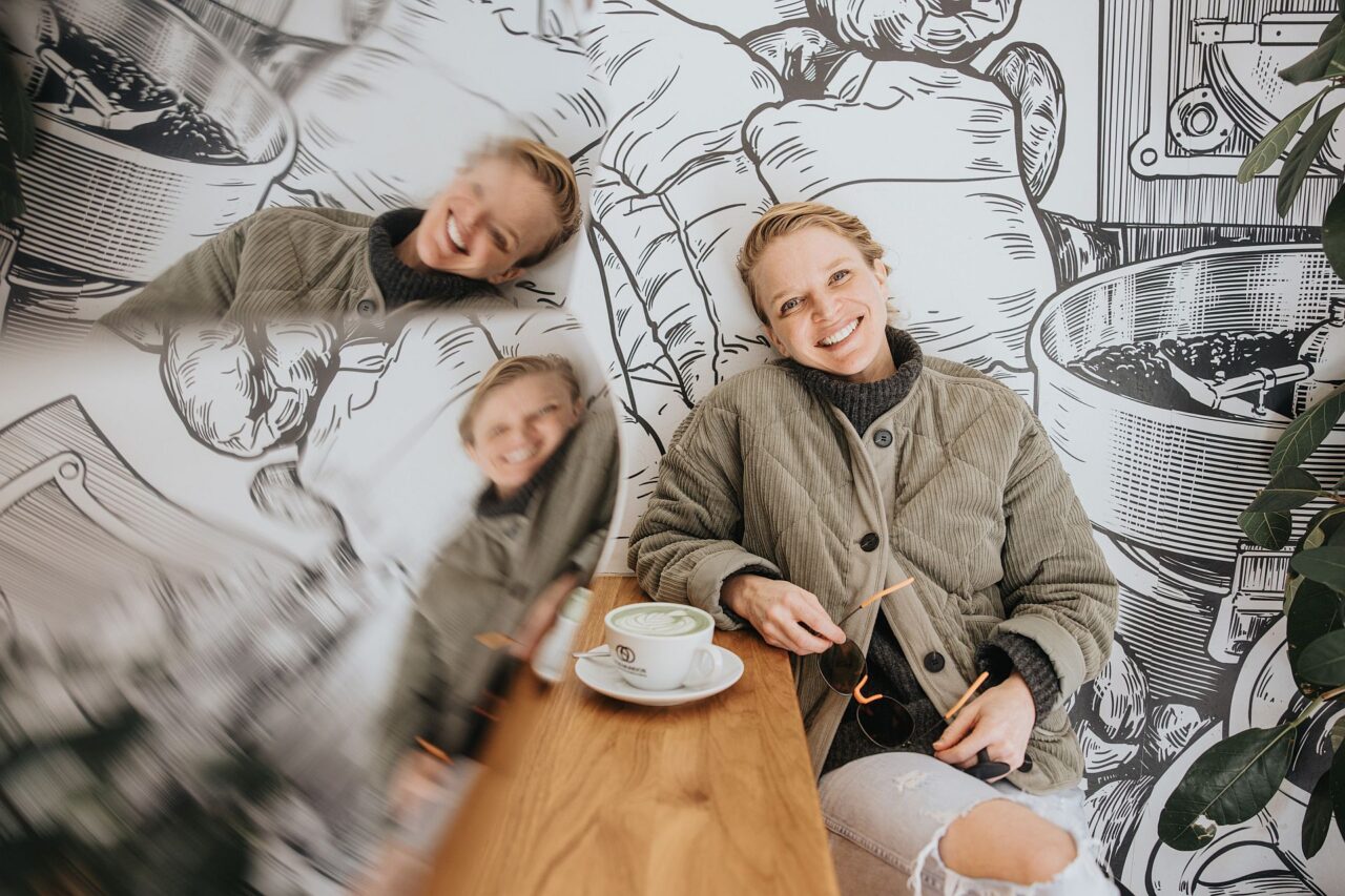 Česká produktová designérka Anna Marešová ve svých projektech klade důraz na minimalismus, praktičnost i úspornost. Foto: Lukáš Bíba