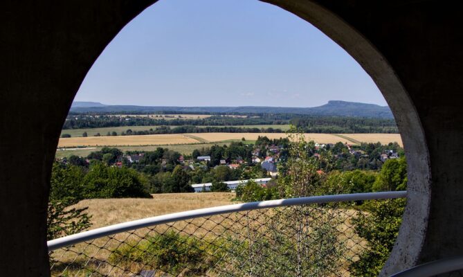 Obec Růžová, která si odnesla Cenu poroty a novinářů v soutěži Soběstačná obec 2100, sousedí s Národním parkem České Švýcarsko. Foto: Karolína Chlumecká, Ekonews