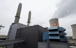 Uhelnou elektrárnu Počerady koupila v roce 2021 od společnosti ČEZ skupina Sev.en Energy finančníka Pavla Tykače. V areálu je zároveň od roku 2014 paroplynová elektrárna (na snímku). Foto: ČTK / Hájek Ondřej