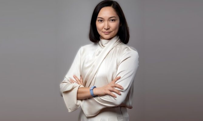Aigerim Otarbayeva je specialistkou na ESG reporting ve farmaceutické firmě Swixx BioPharma. Foto: poskytnuto Aigerim Otarbayevou